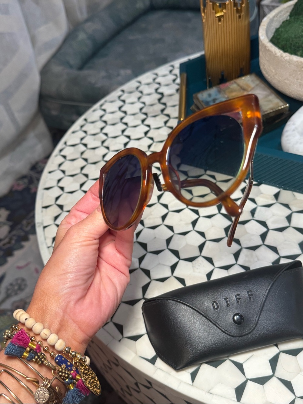 Diff Eyewear Tortoiseshell Frame Sunglasses with Blue Mirrored Lenses - Picture 11 of 11